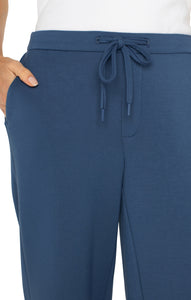 Pull-On Wide Leg Crop